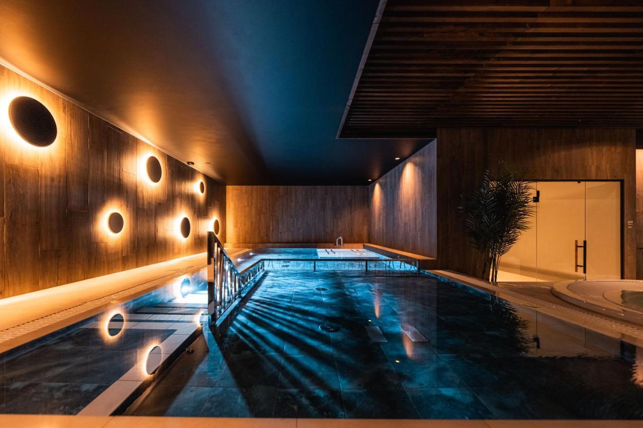 Meri Seaside Hotel & Spa กูรัซซาเร ภายนอก รูปภาพ