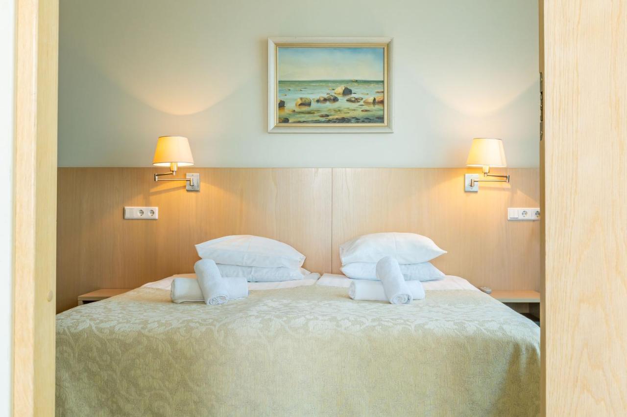 Meri Seaside Hotel & Spa กูรัซซาเร ภายนอก รูปภาพ