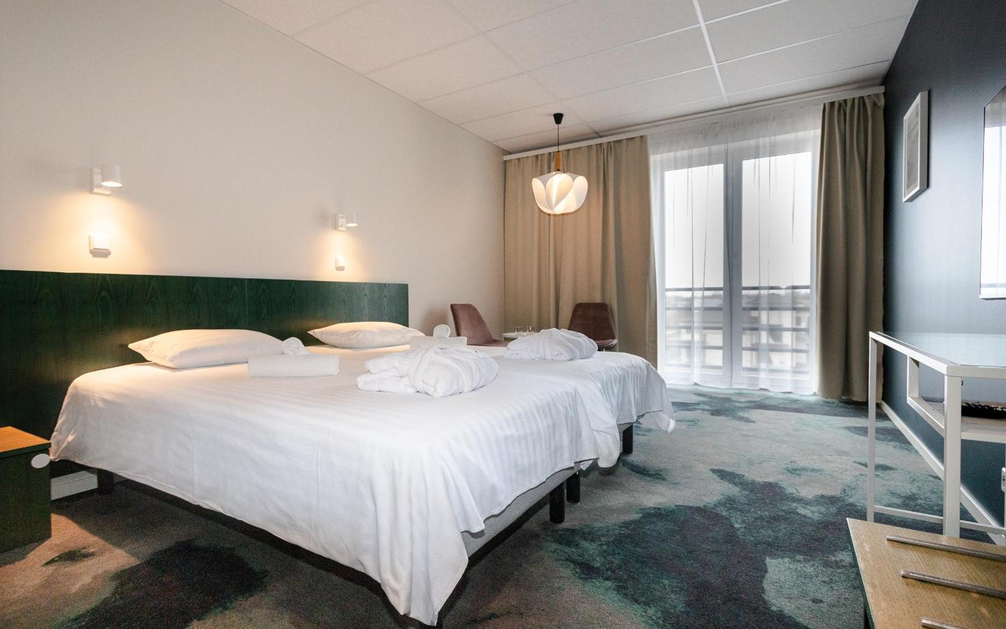 Meri Seaside Hotel & Spa กูรัซซาเร ภายนอก รูปภาพ