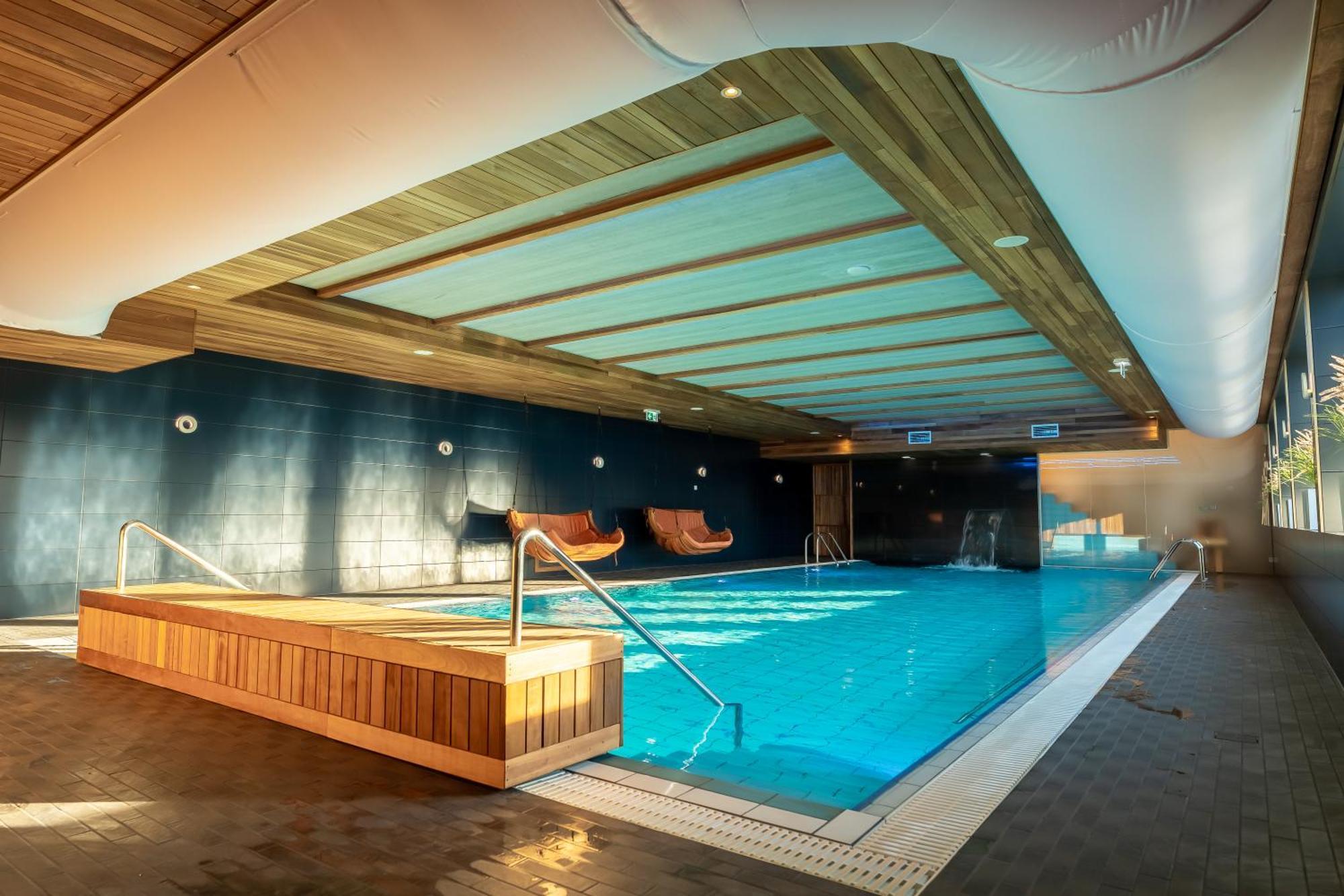 Meri Seaside Hotel & Spa กูรัซซาเร ภายนอก รูปภาพ