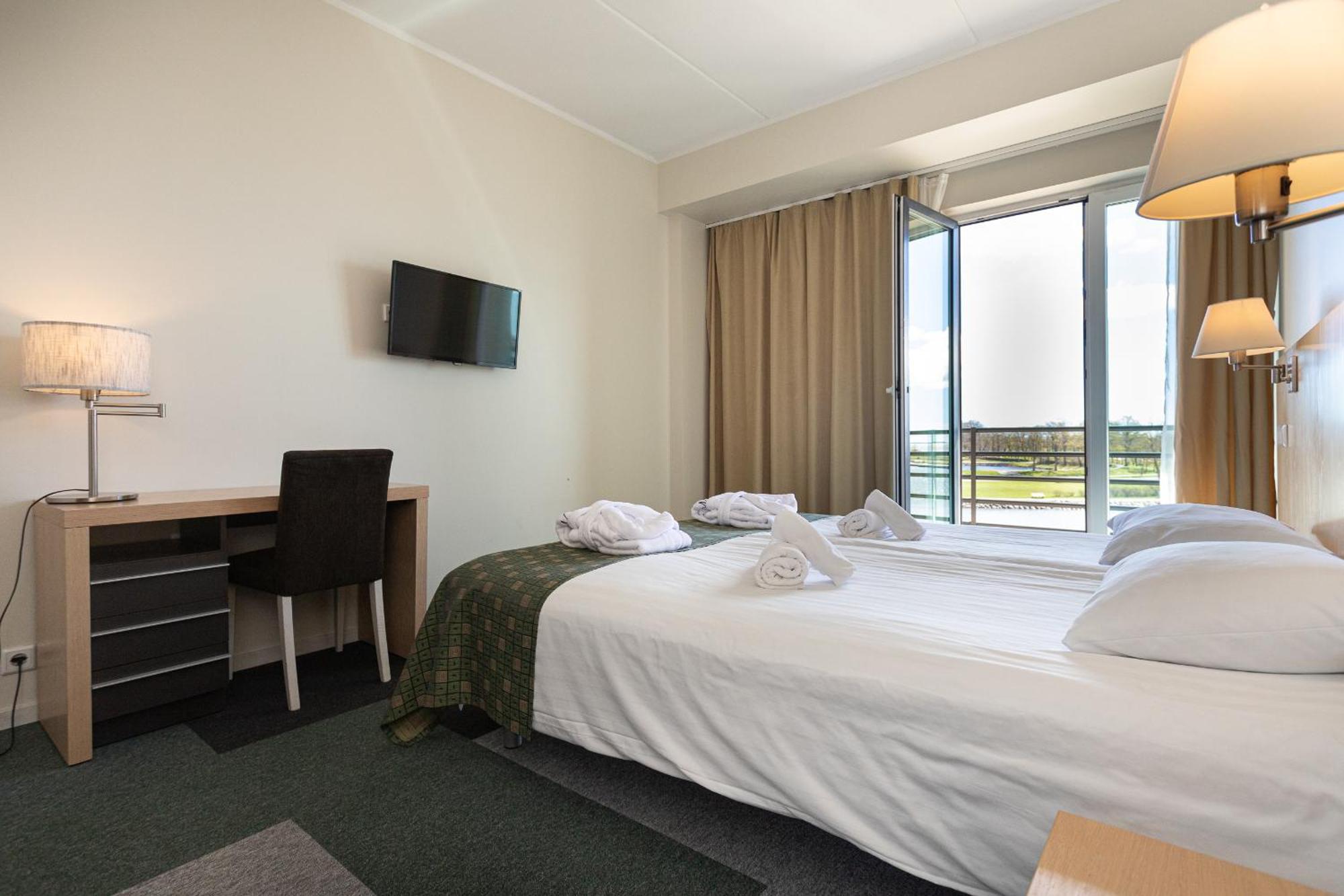 Meri Seaside Hotel & Spa กูรัซซาเร ภายนอก รูปภาพ