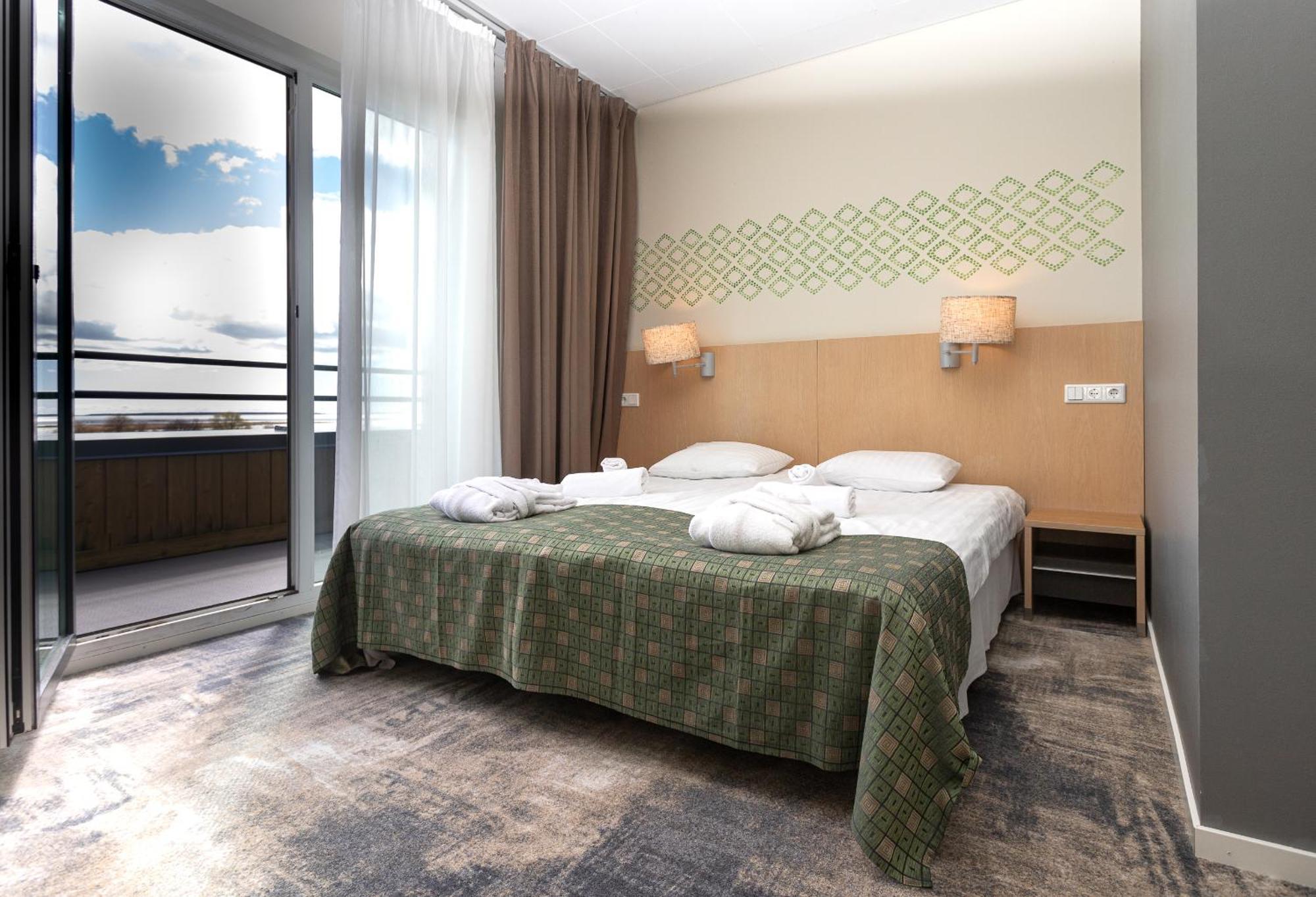 Meri Seaside Hotel & Spa กูรัซซาเร ภายนอก รูปภาพ