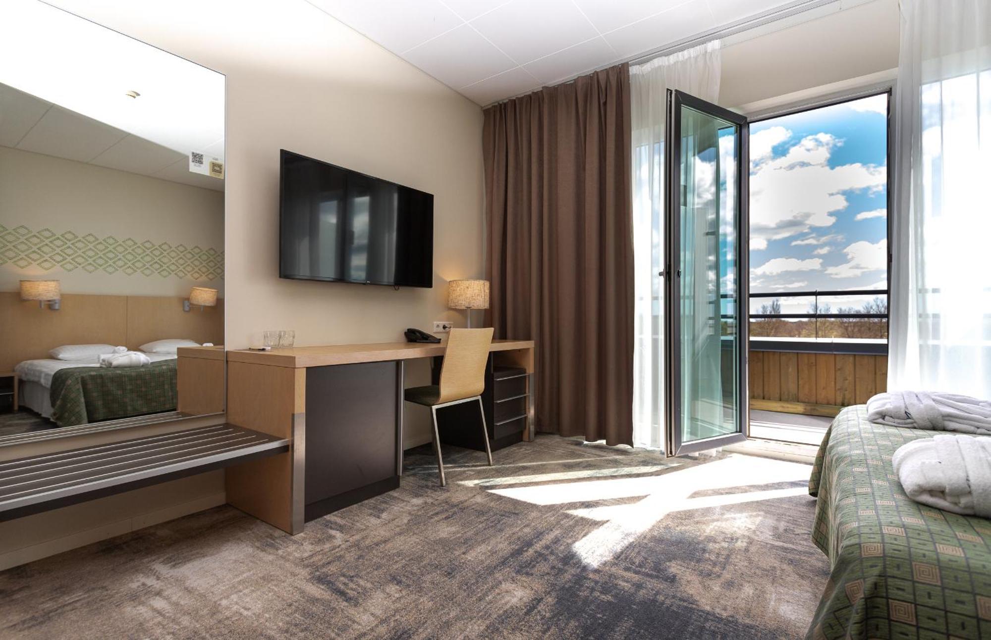 Meri Seaside Hotel & Spa กูรัซซาเร ภายนอก รูปภาพ